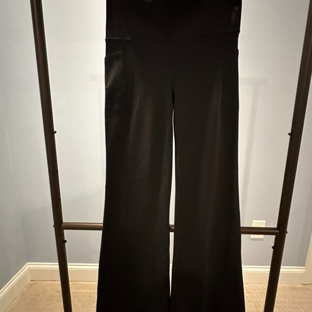 Athleta Yoga Pants- Salutation Flare- Size M